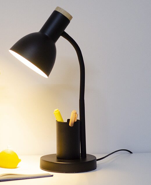 اباجورة مكتب