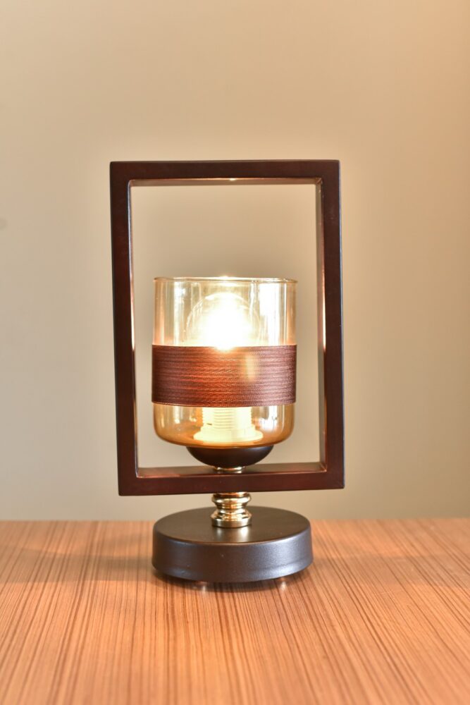 اباجورة برواز/1 بنى