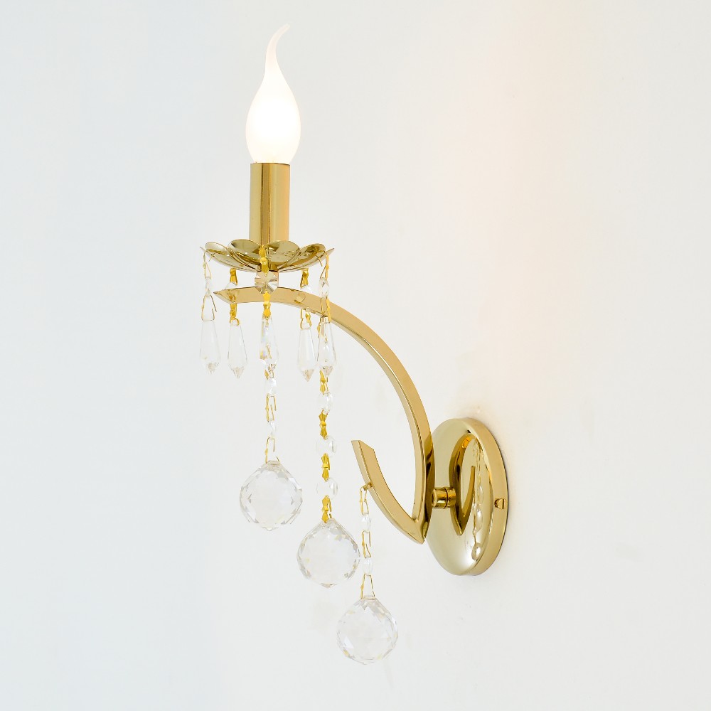 كريستال عصفور