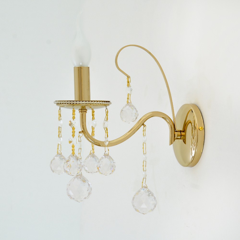 كريستال عصفور