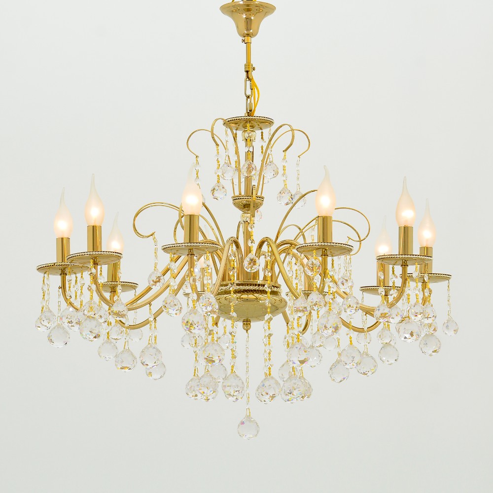 كريستال عصفور