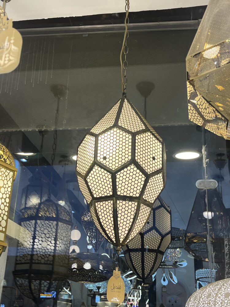 معلقة - الصورة 2